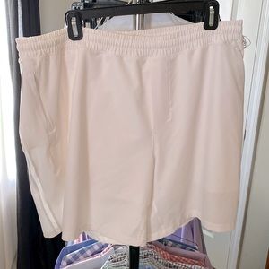 White xxl lululemon lined shorts barely worn